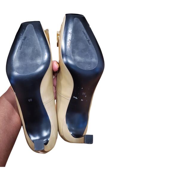 Christine Shell Patent Leather Tan Buckle Heels Size 35 EU (5 US) - Picture 3 of 9